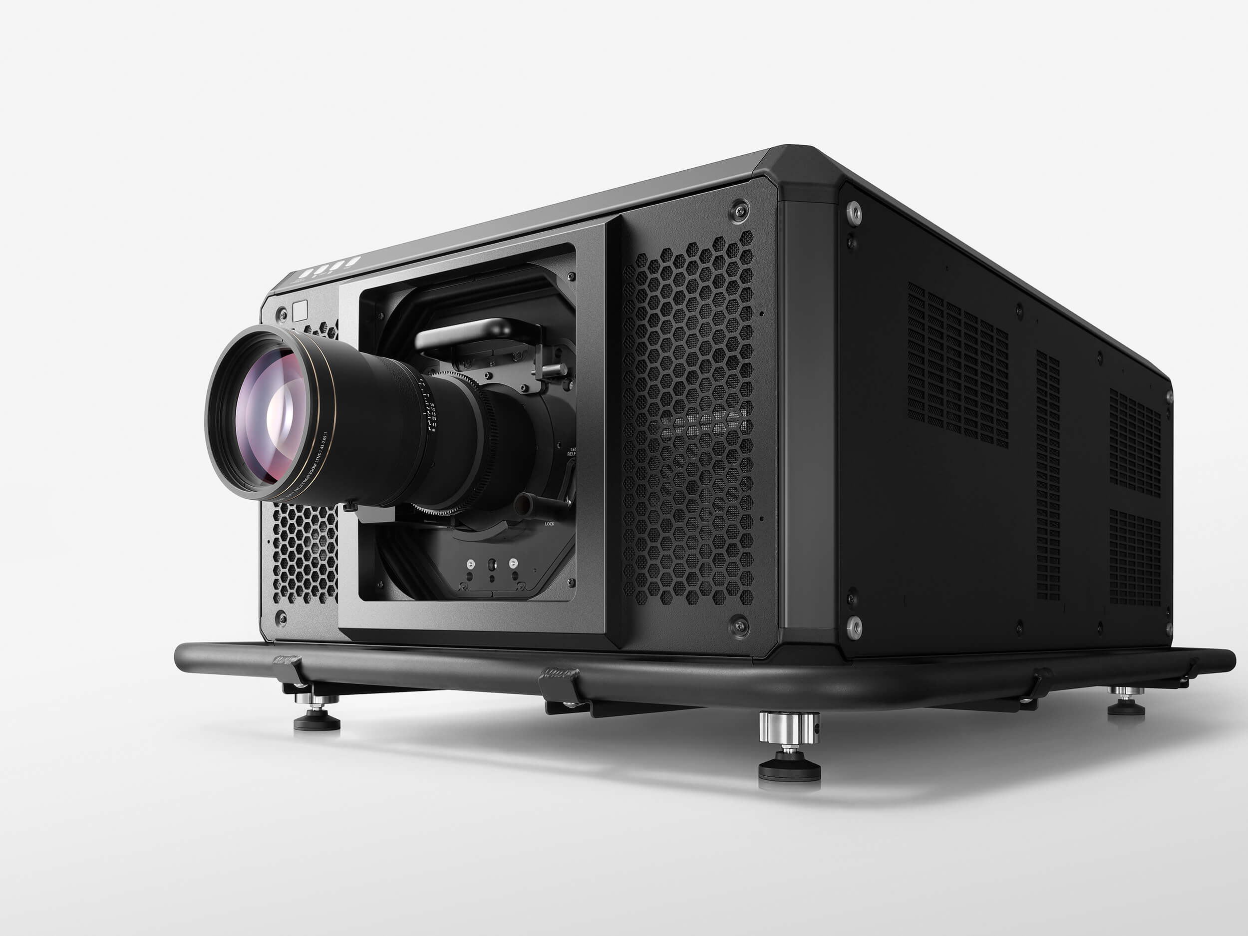 PT-RQ50K - 50000Ansi-Lumens 3DLP chip, 4K video projector